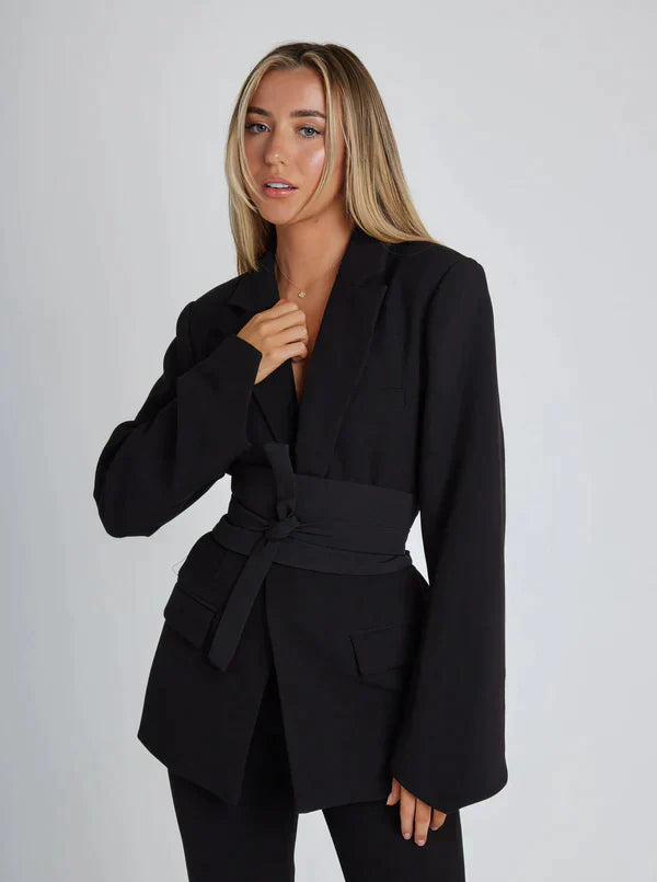 Krizza™ - Blazer with belt