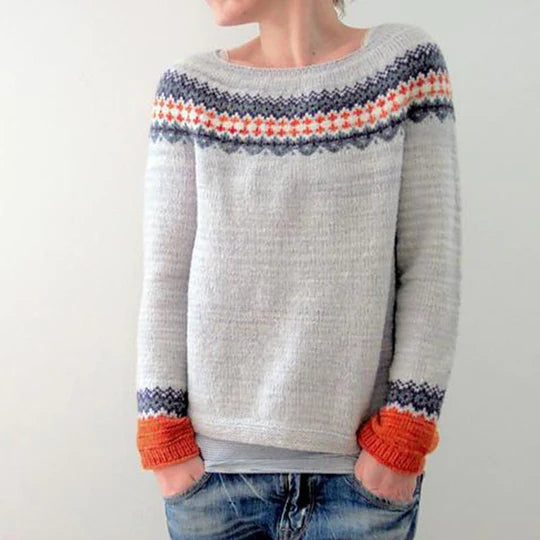 Grauer Boho-Pullover