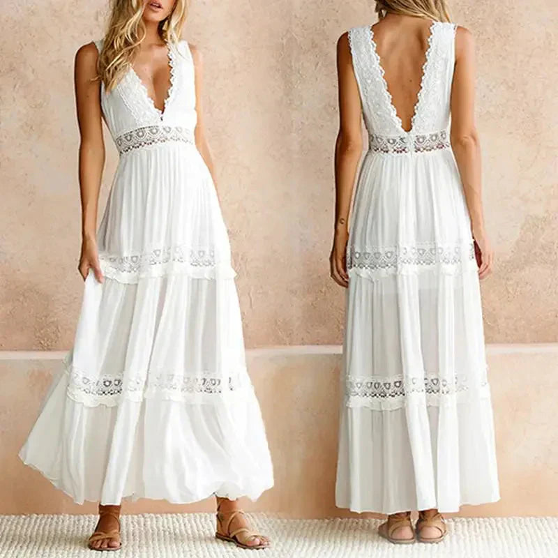 Valenzora | Lace dress with V-neck