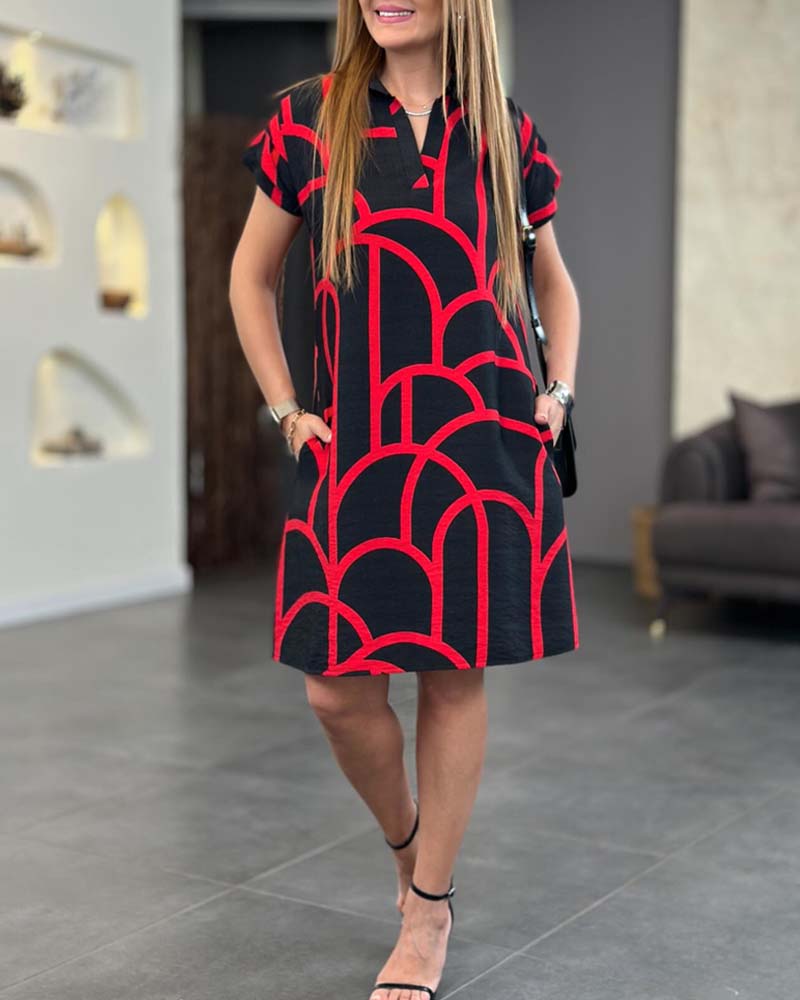 Kurzärmeliges Midikleid mit Reversdruck