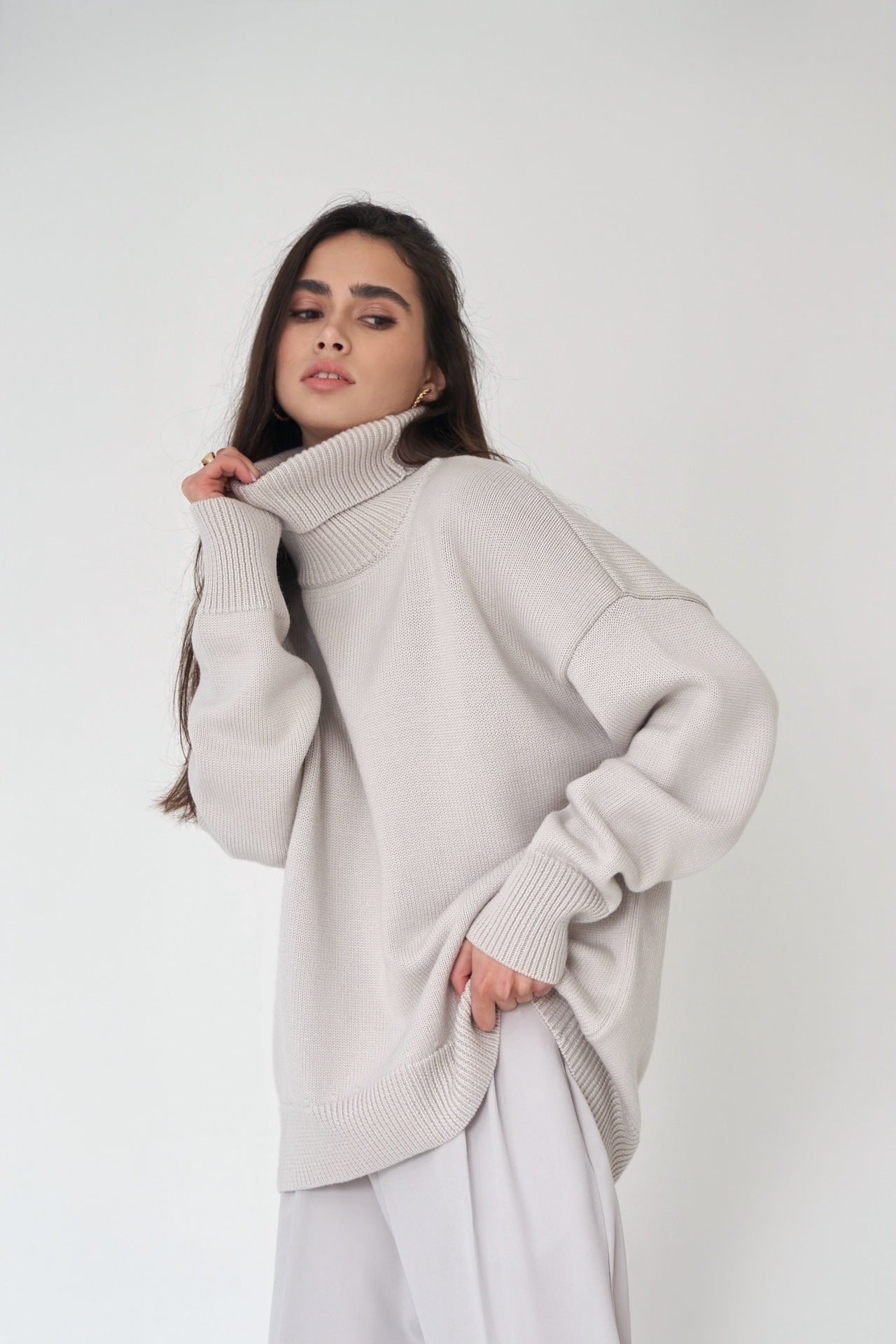 Valenzora - Winter roll-neck sweater with a relaxed fit