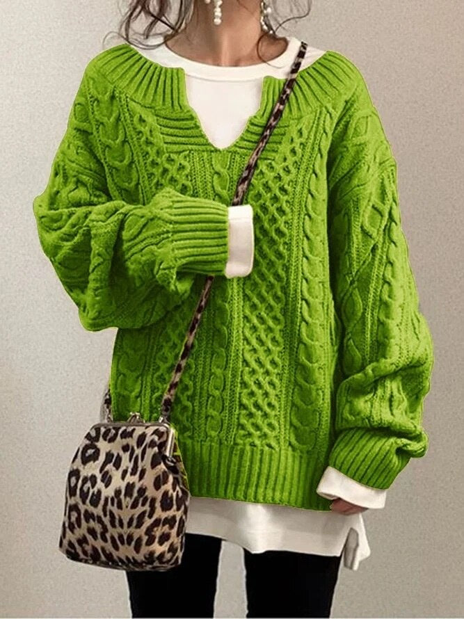 Valenzora Luxe Sweater | Comfortable, warm, oversized cable-knit sweater made of soft material