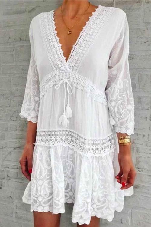 Valenzora | Rosiedress V-neck lace trim tassel flowing dress