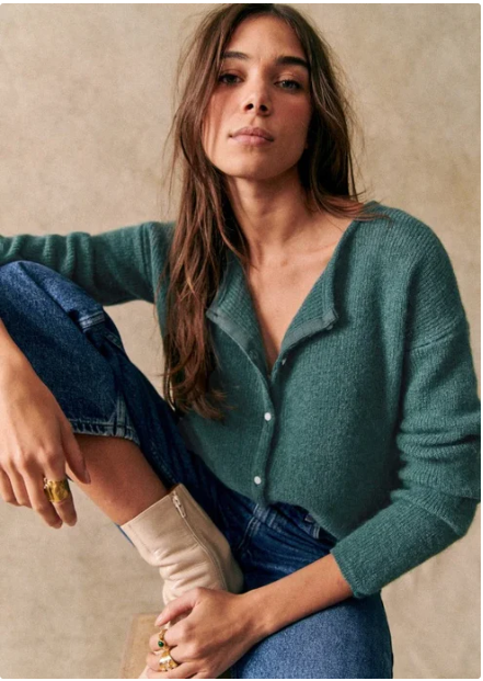Valenzora | Women's fine knitted jacket with V-neck and button placket