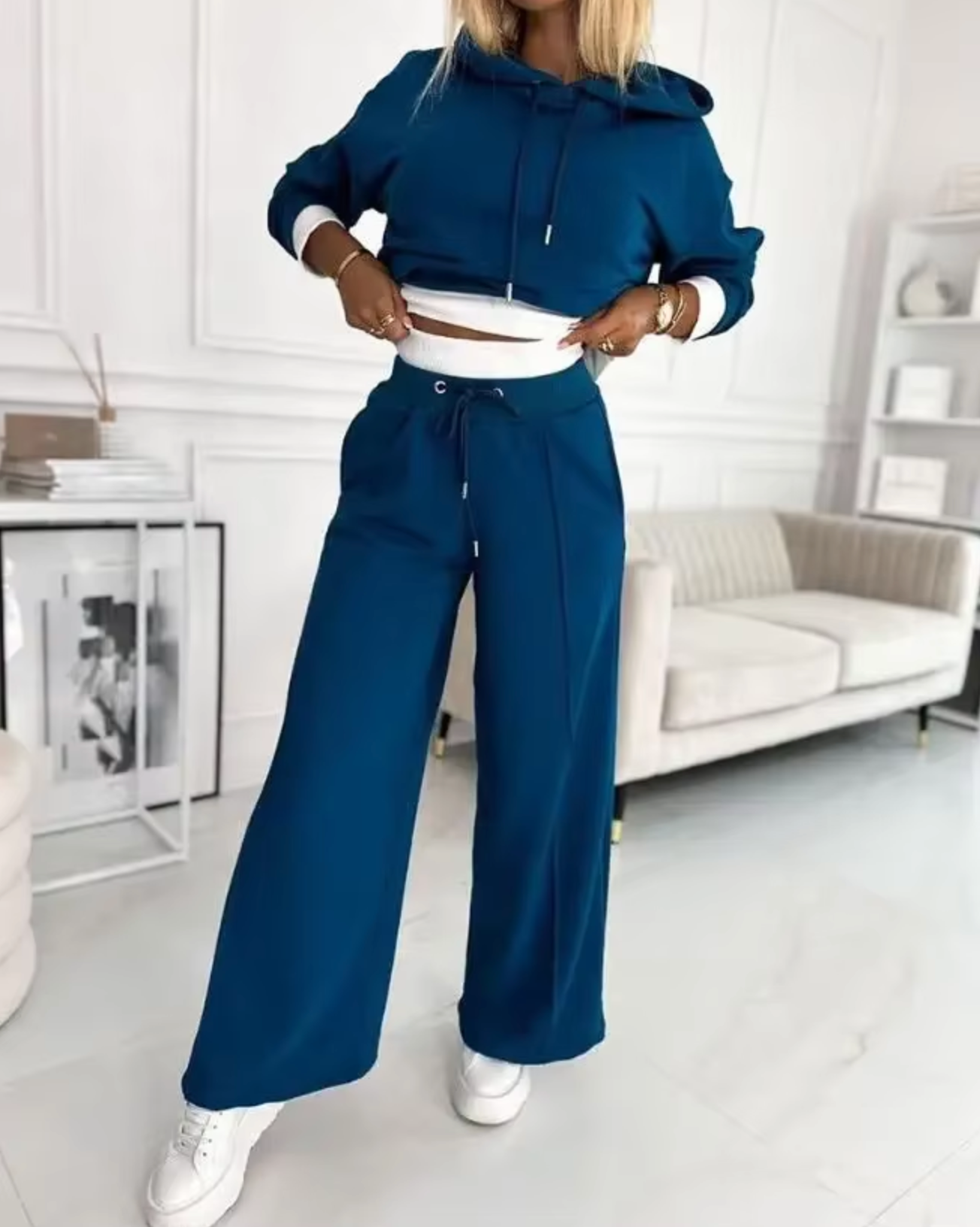 Valenzora | Two-piece hooded sweatshirt and wide-leg pantsuit