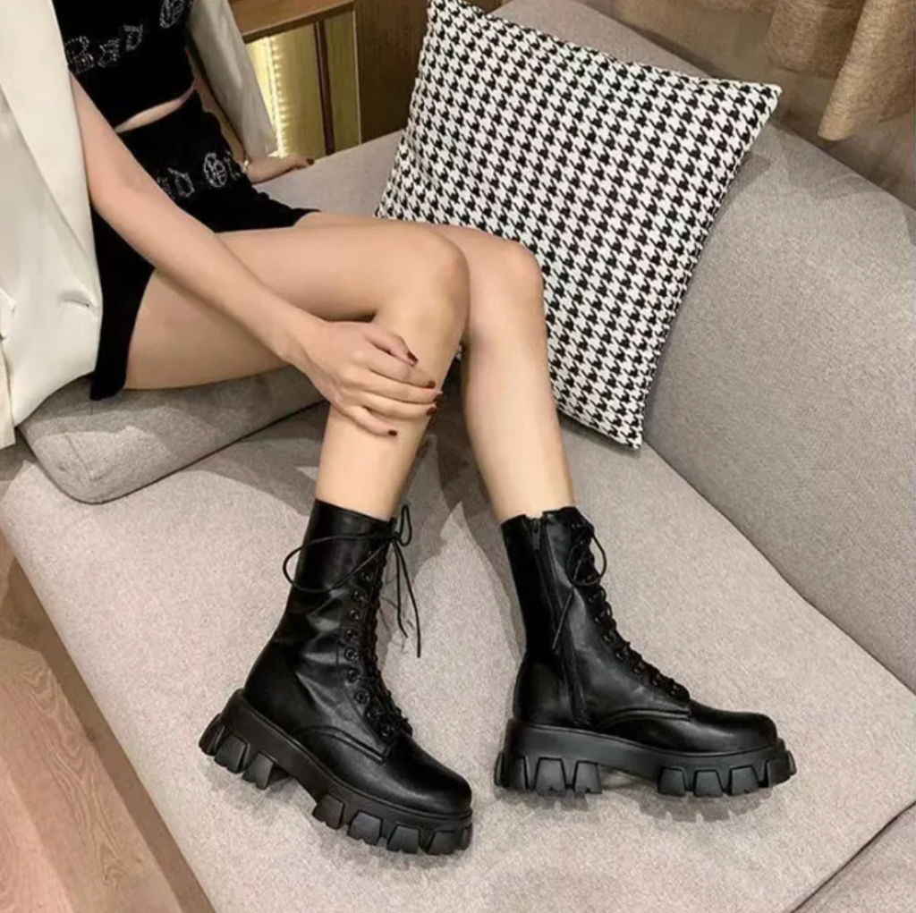 Valenzora | Stiefeletten mit Schnürsenkeln
