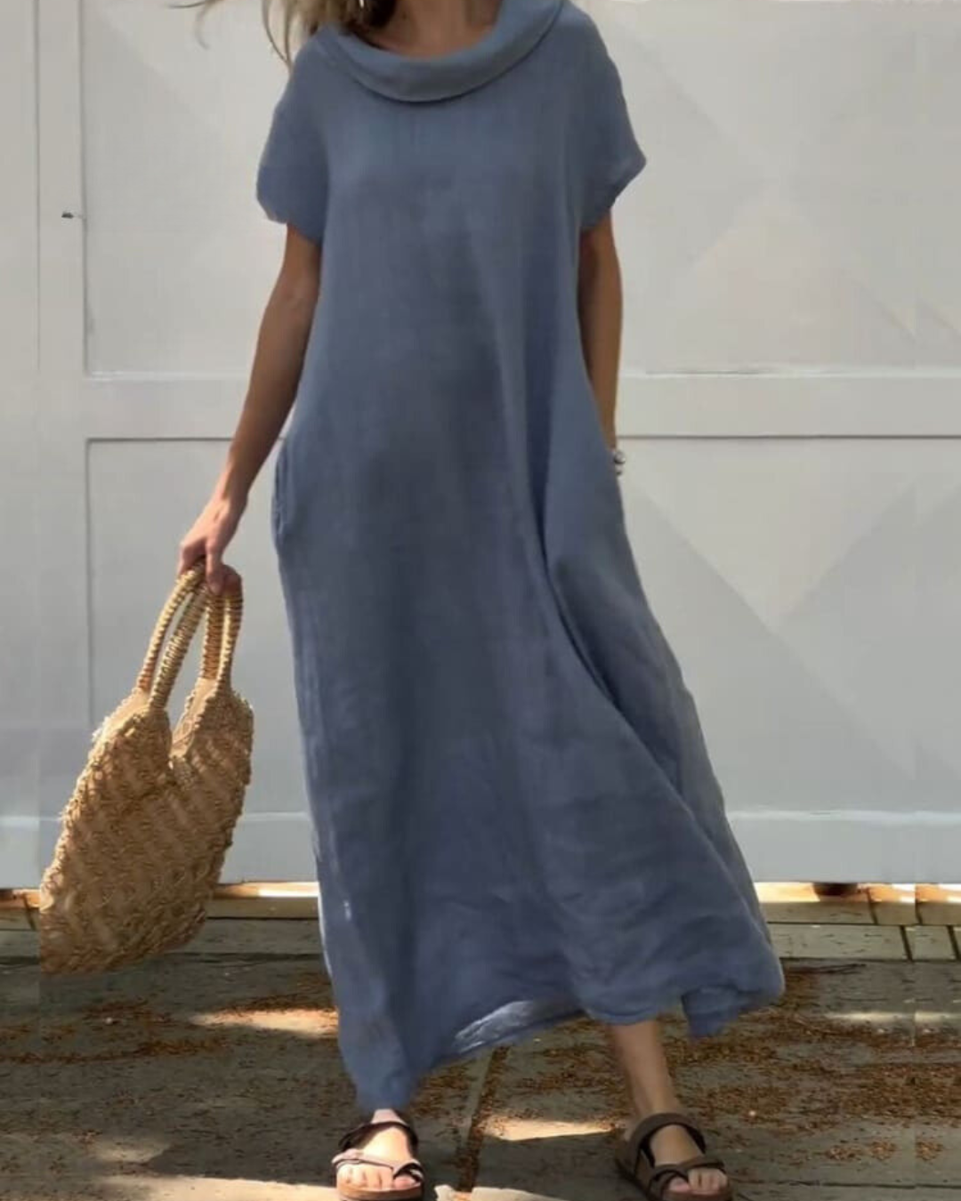 Valenzora | Linen dress with elegant collar