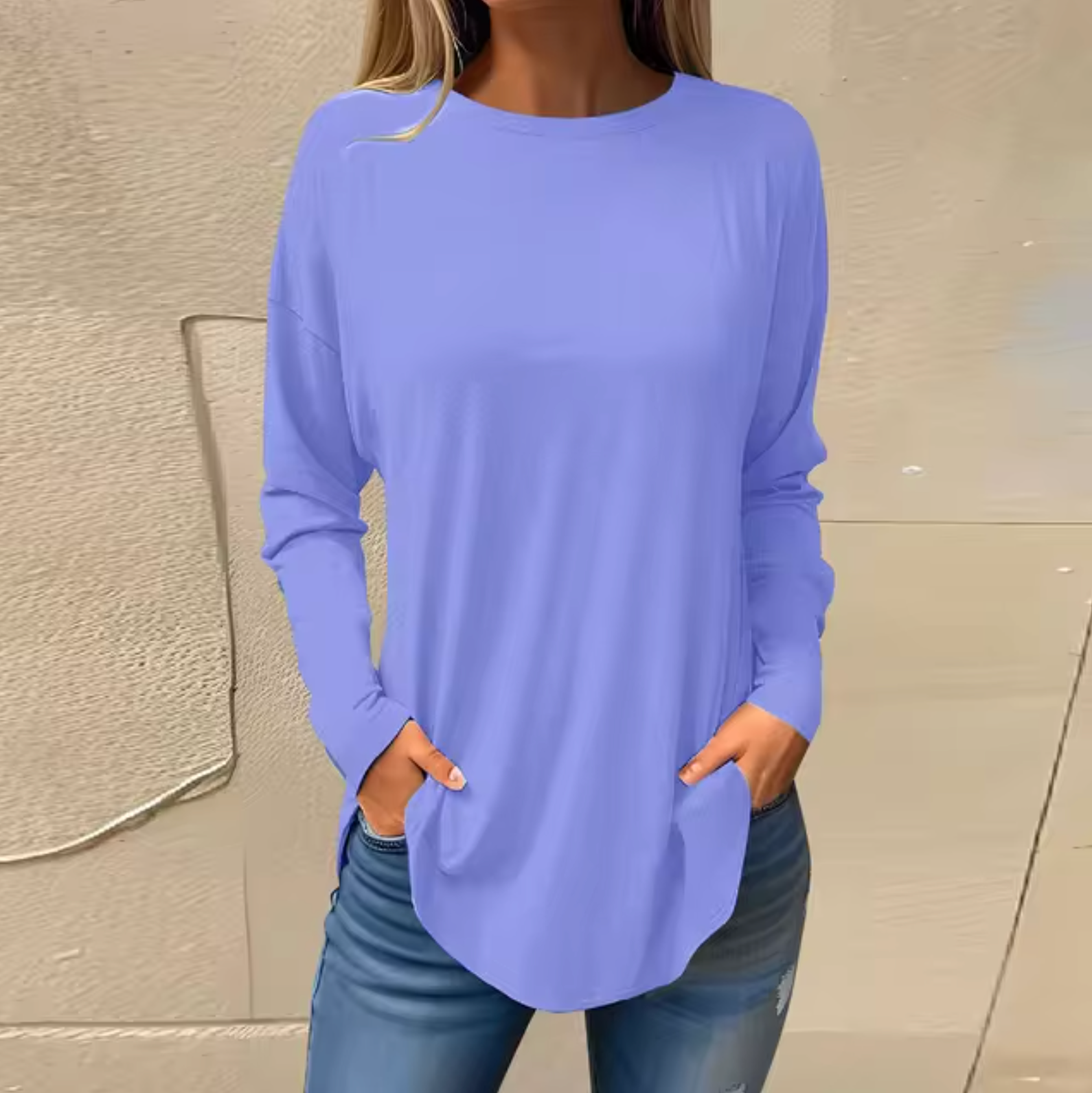 Valenzora - Round neck sweater made of cotton