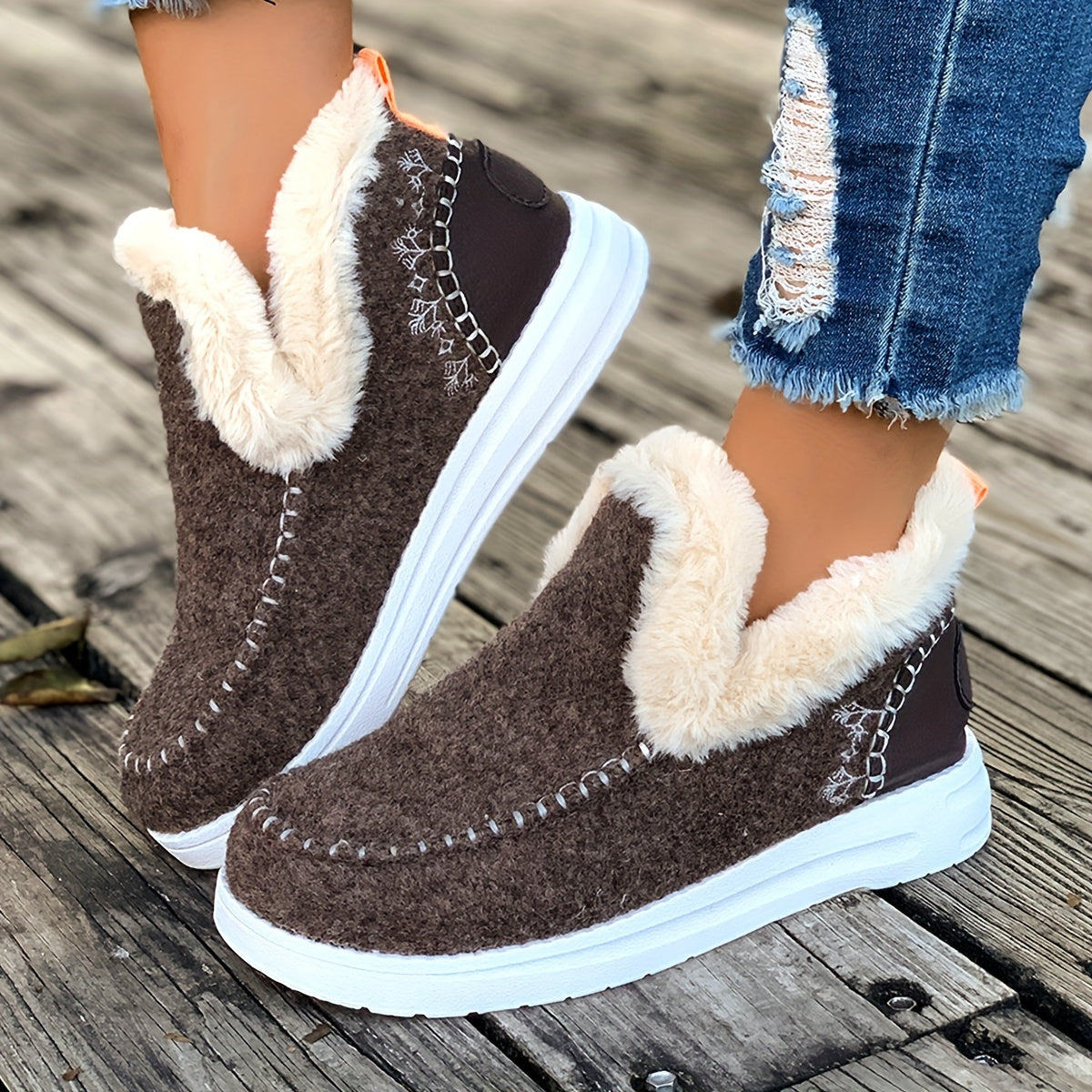 Valenzora | Kuschelige Winterpantoffeln für Damen: Fleecefutter, PU-Sohle und weiche Stoffkonstruktion