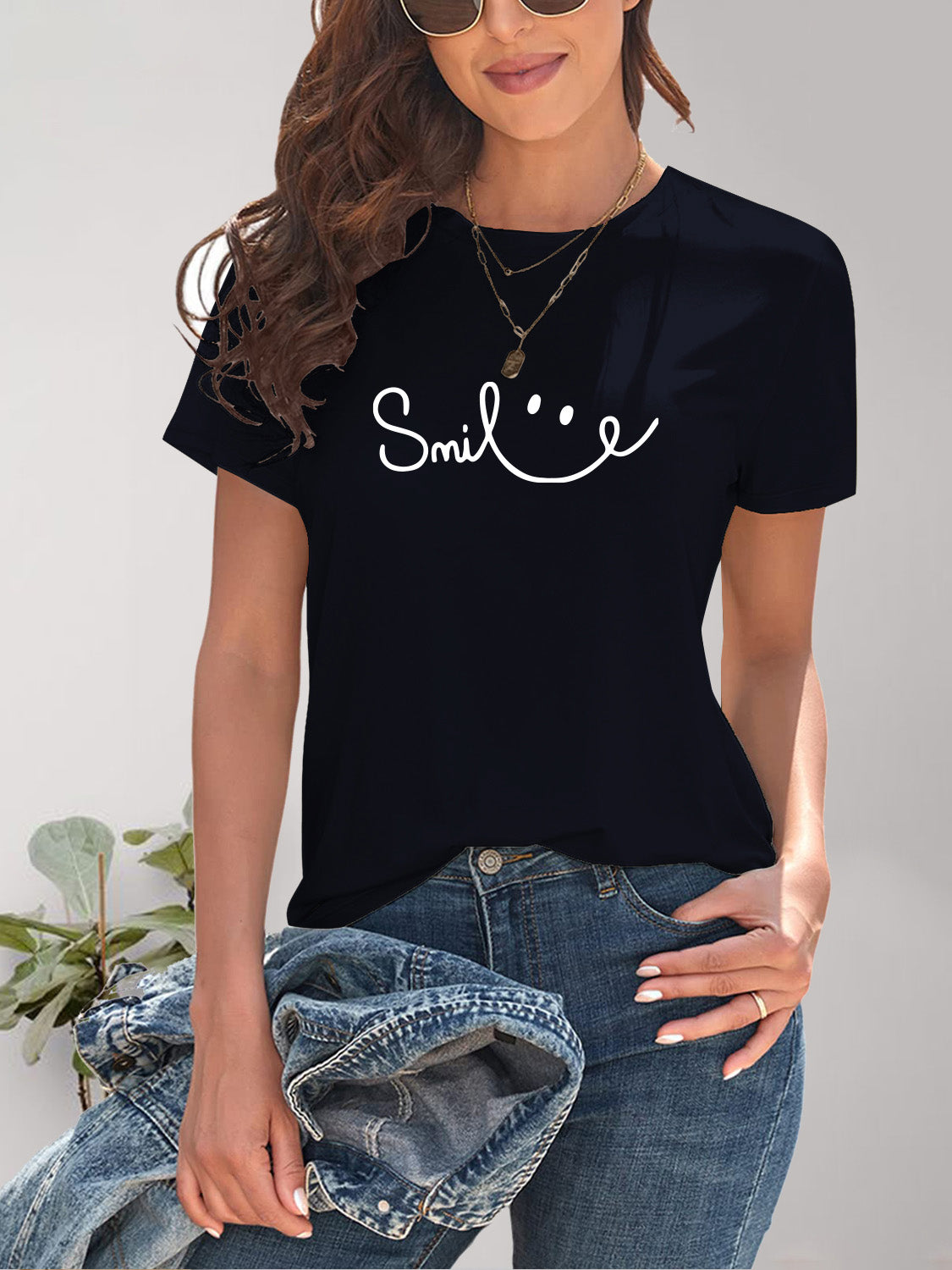 Valenzora | Smile Crew Neck Short Sleeve T-Shirt