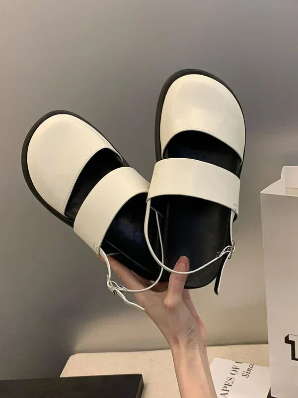 Sandals with a split toe