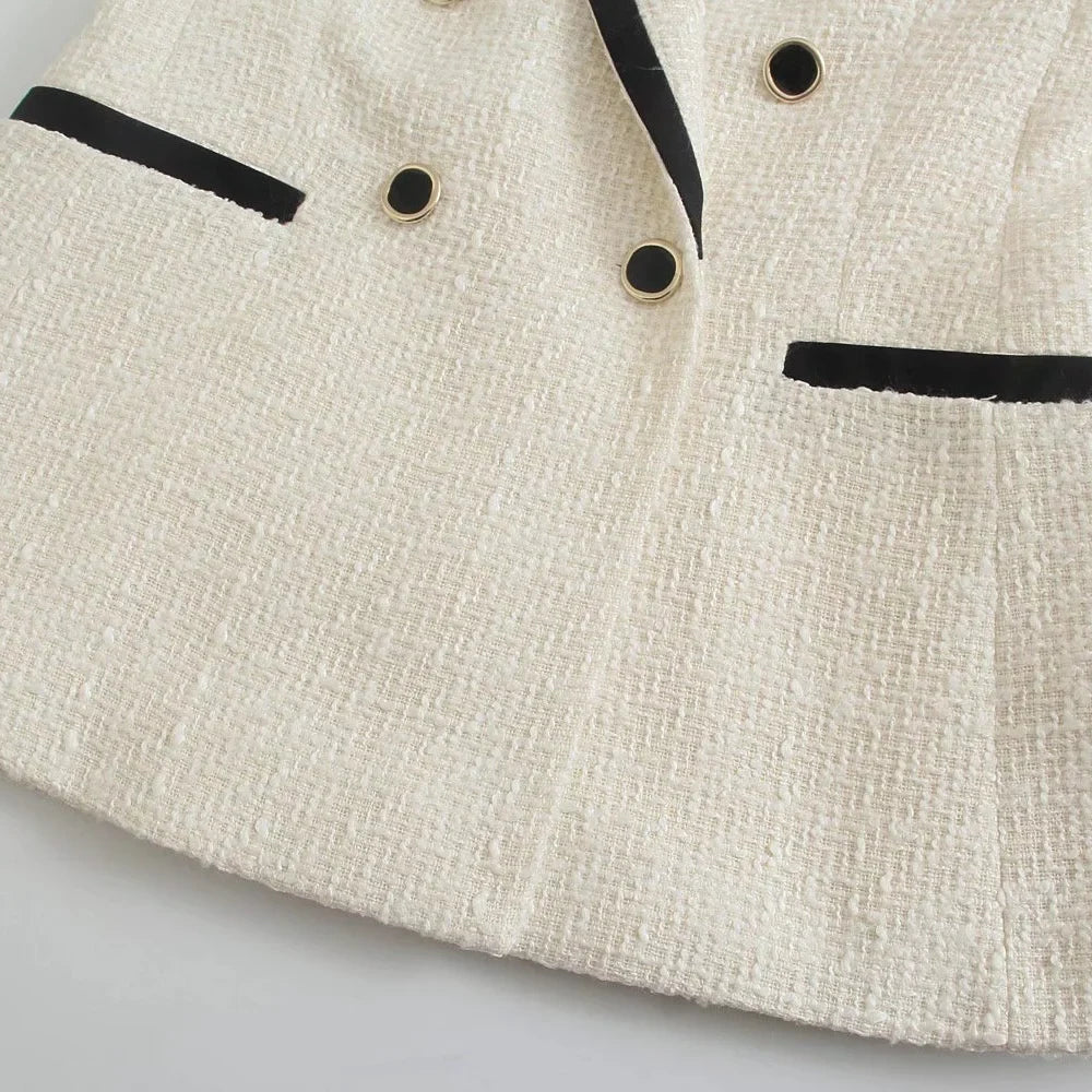 Double-breasted casual blazer with long sleeves