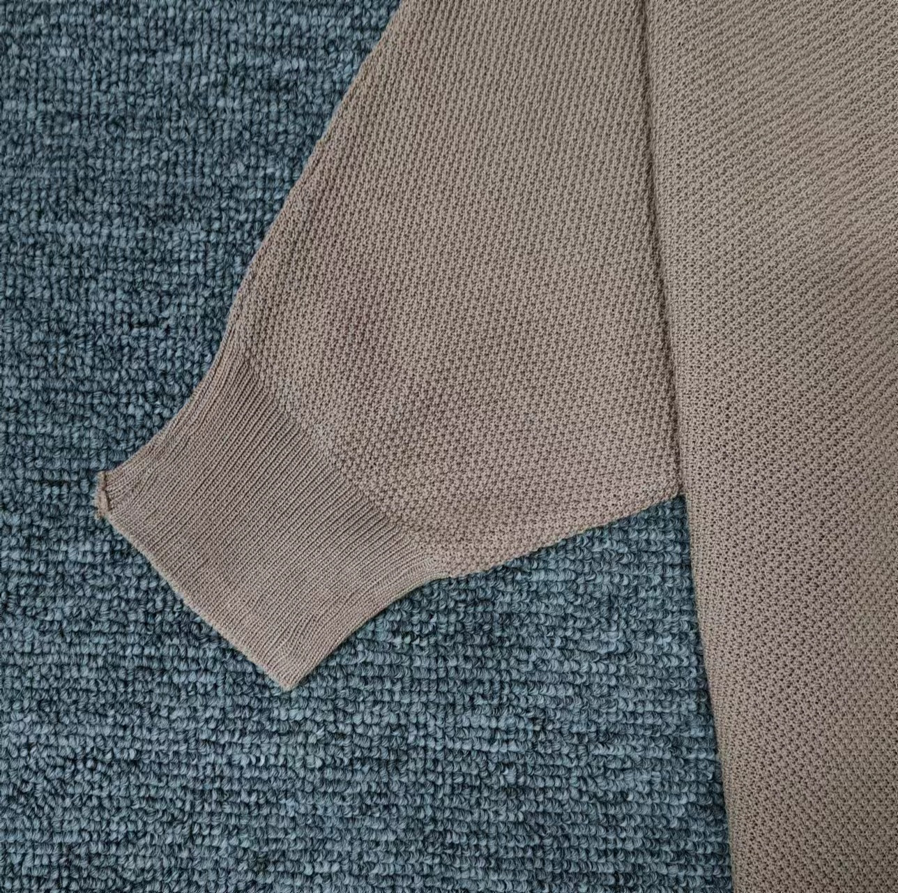 Valenzora - Gold-colored solid-color crew neck sweater