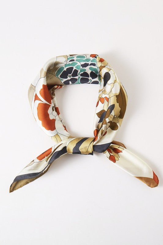 Valenzora | Silk scarf with floral pattern and square shape
