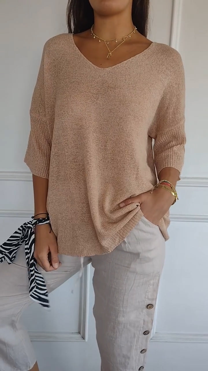 Valenzora knitted top with V-neck