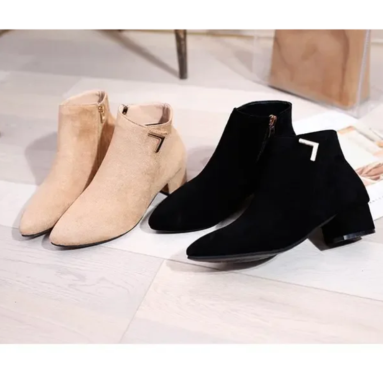 Valenzora | Stiefeletten mit spitzer Zehenpartie und seitlichem Reißverschluss, Damen-Stiefeletten