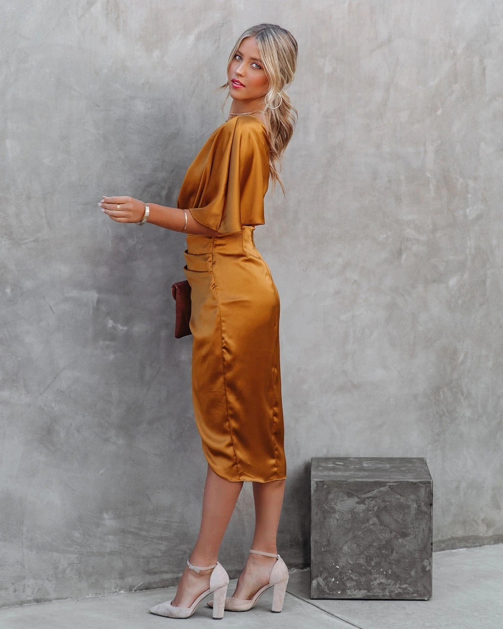Valenzora | Das sexy, einseitig geschnittene, asymmetrische Abendkleid für Damen