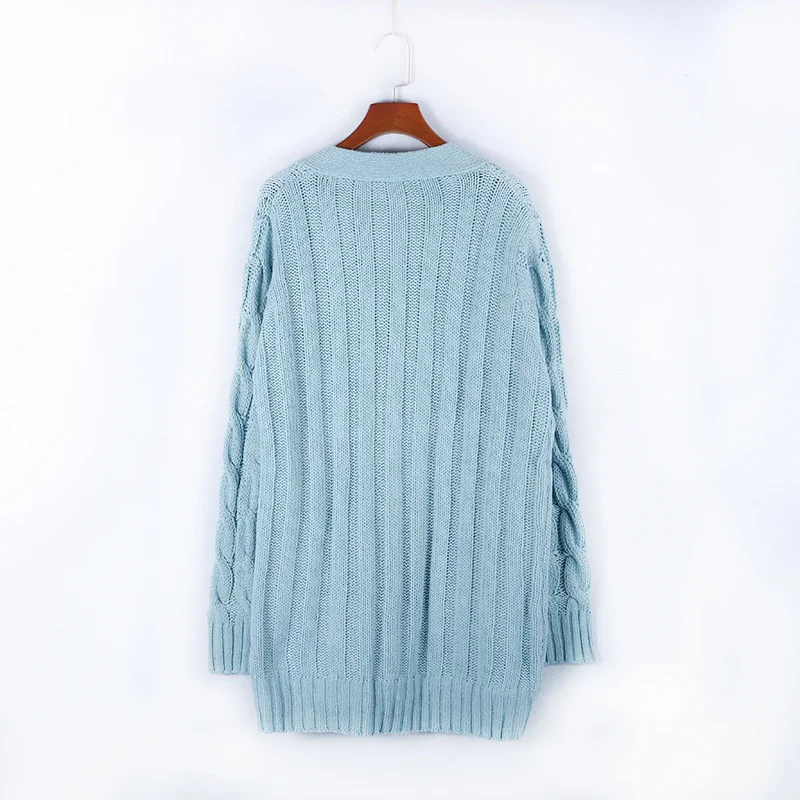 Valenzora | Damen-Wollstrickjacke mit Zopfmuster und Holzknöpfen, lockere Passform