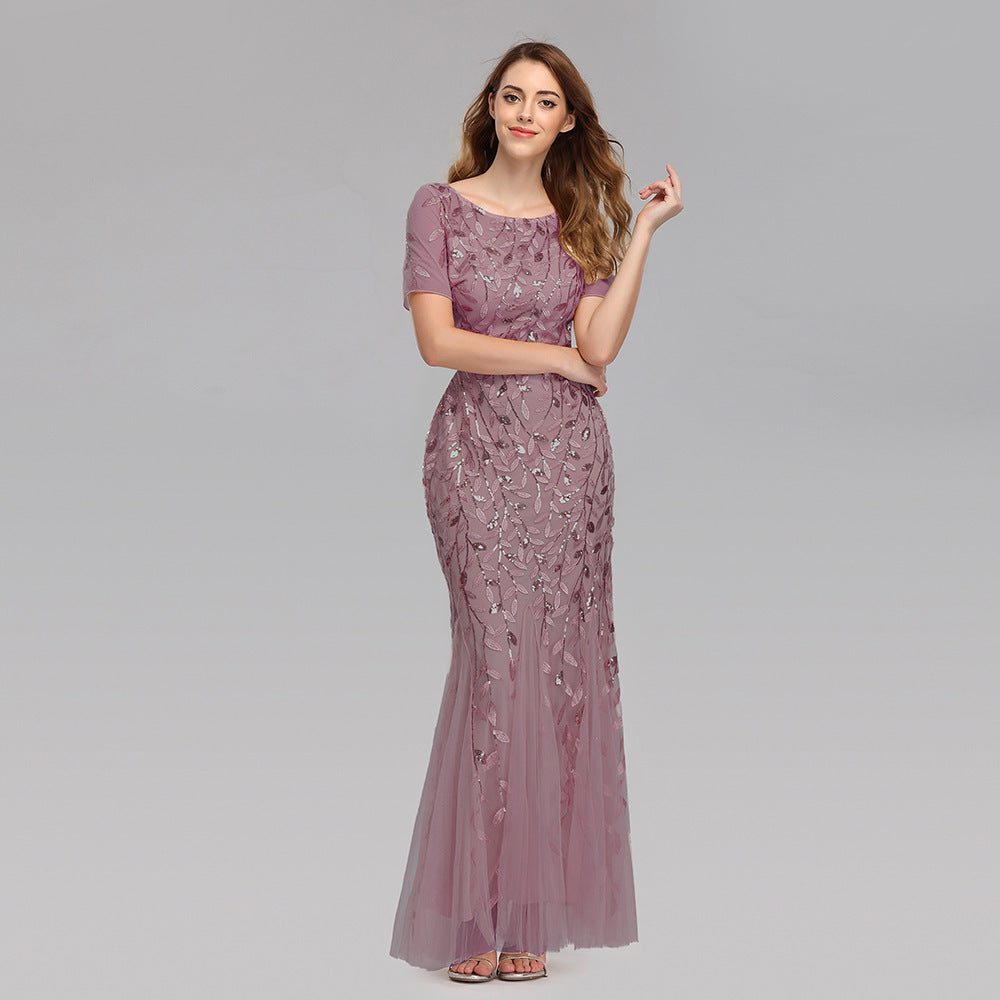 Valenzora | Elegant evening dress in gold