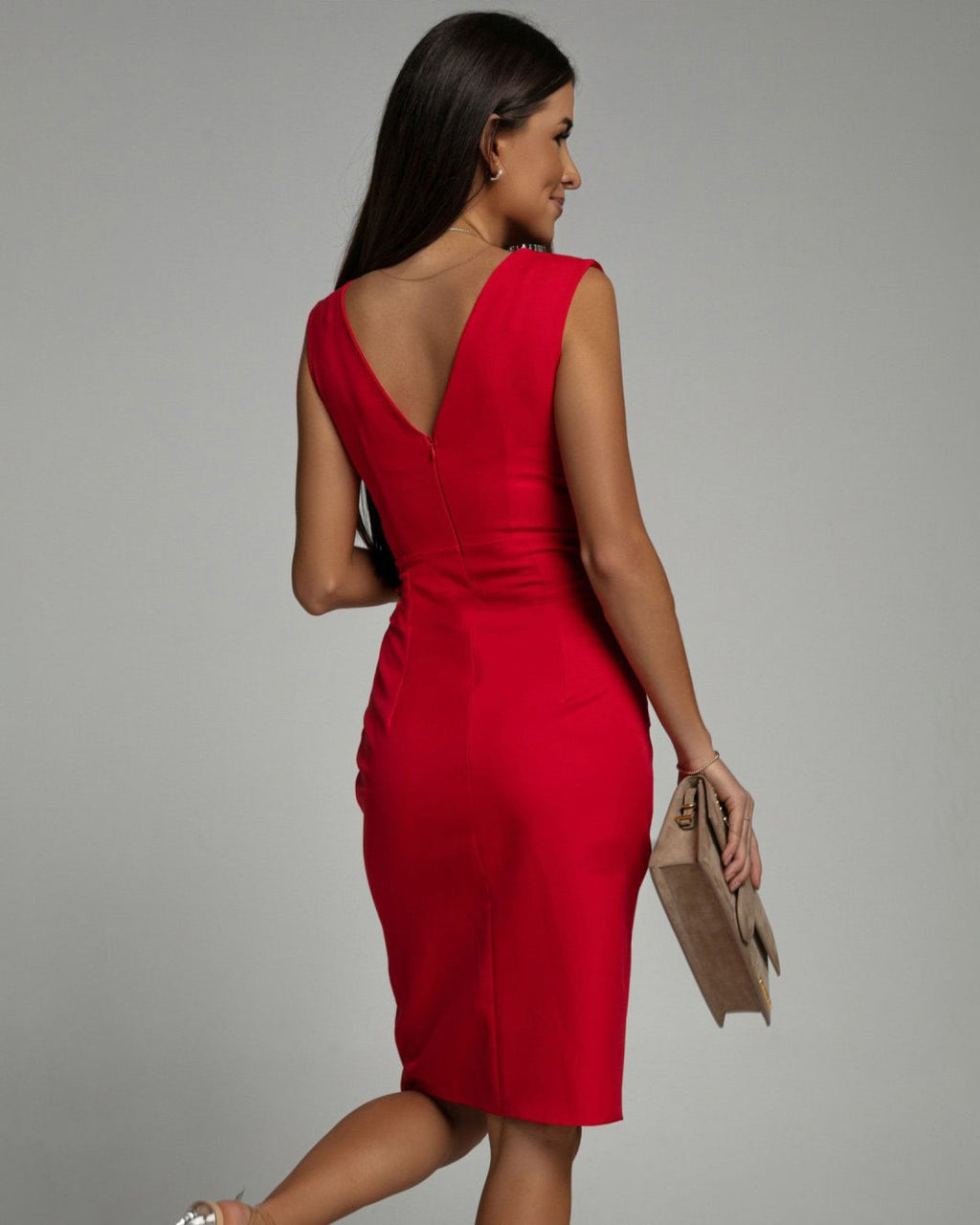 Valenzora | V-neck dress with slit