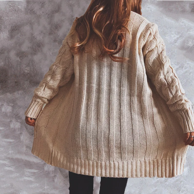 Valenzora | Damen-Wollstrickjacke mit Zopfmuster und Holzknöpfen, lockere Passform