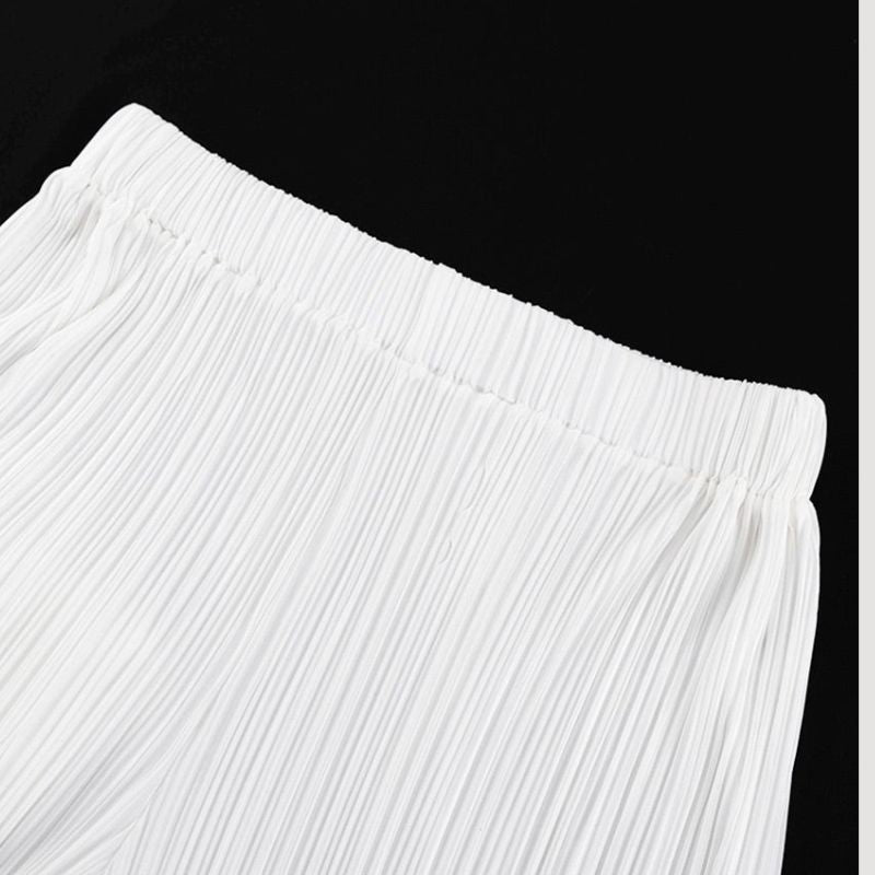 Valenzora | Overall with structured halter neck section
