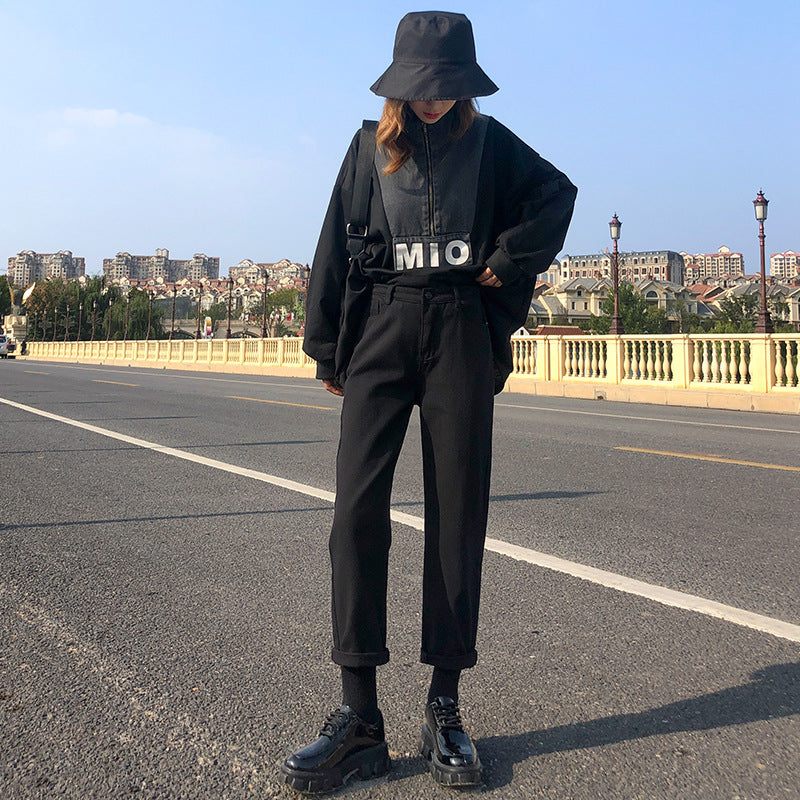 Medium-width women's trousers
