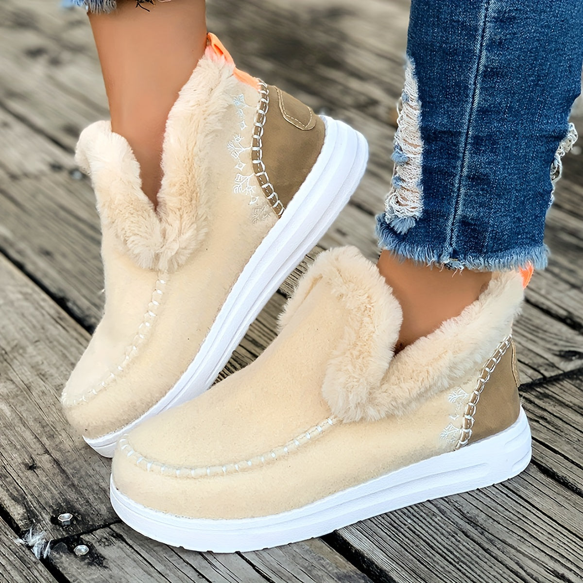 Valenzora | Kuschelige Winterpantoffeln für Damen: Fleecefutter, PU-Sohle und weiche Stoffkonstruktion