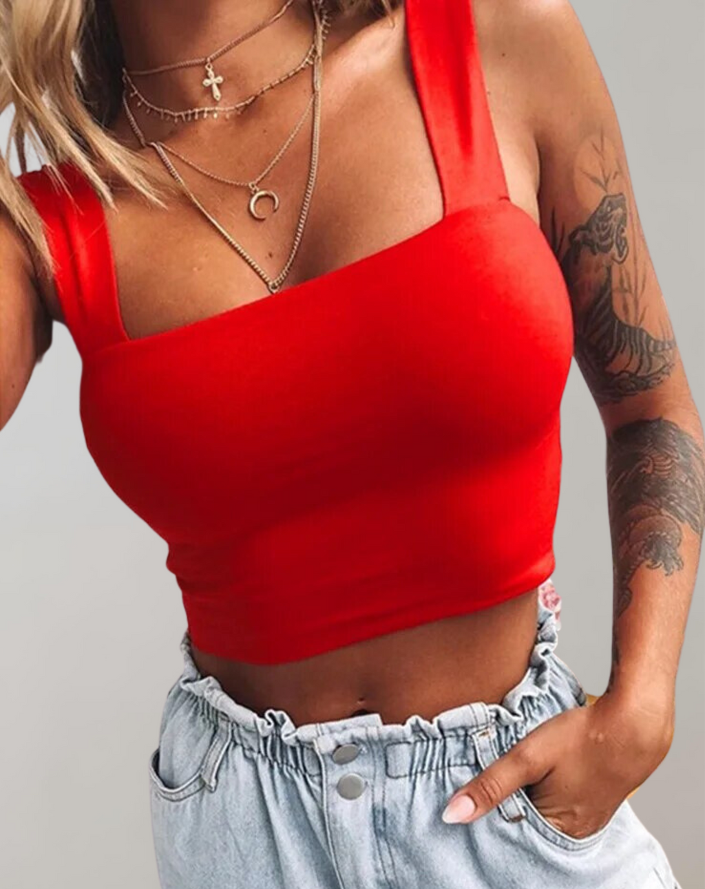 Valenzora - Women's crop top with neckline
