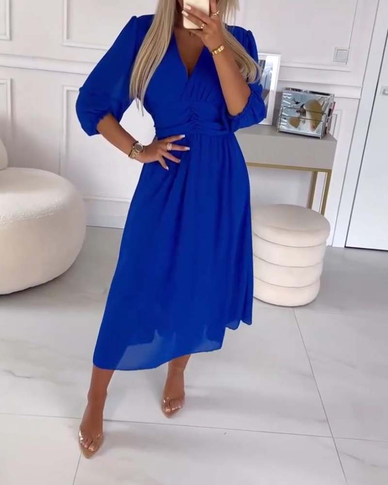 Valenzora | Solid-color fitted dress with V-neck