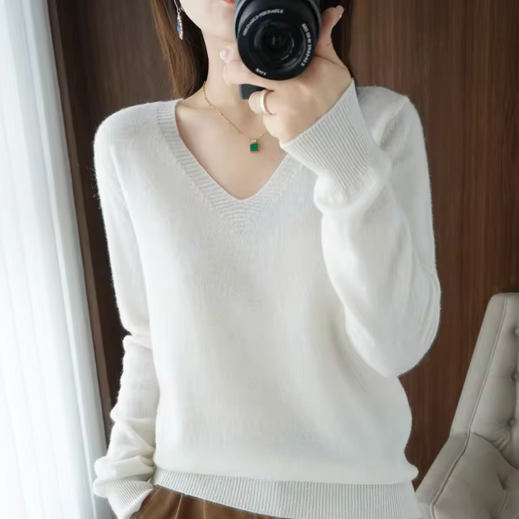 Valenzora | V-neck knit sweater