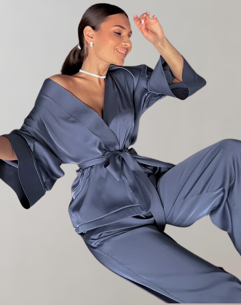 Valenzora - Wrist-worn pajamas