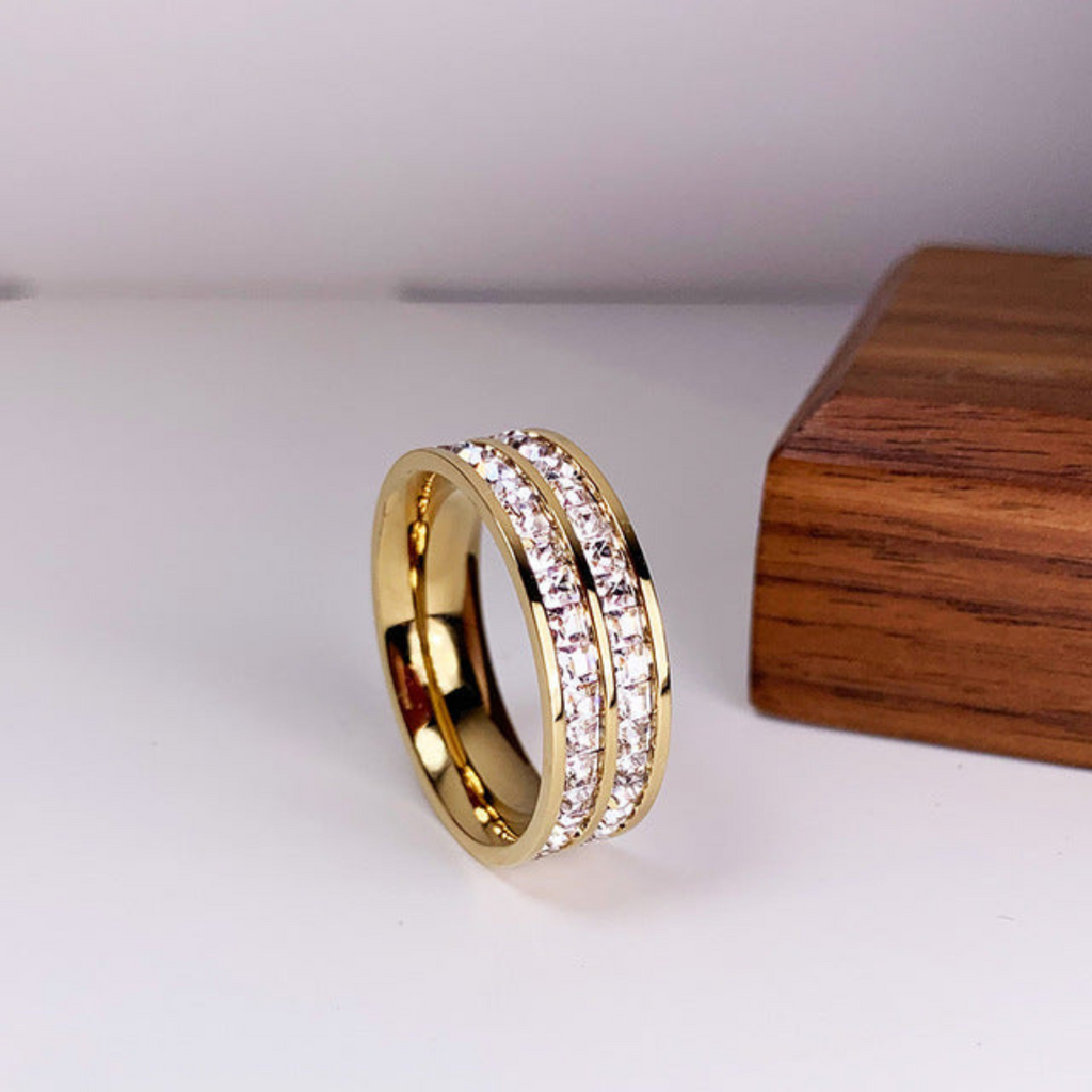 Valenzora | Eleganter, intarsierter Zirkonia-Ring Gold