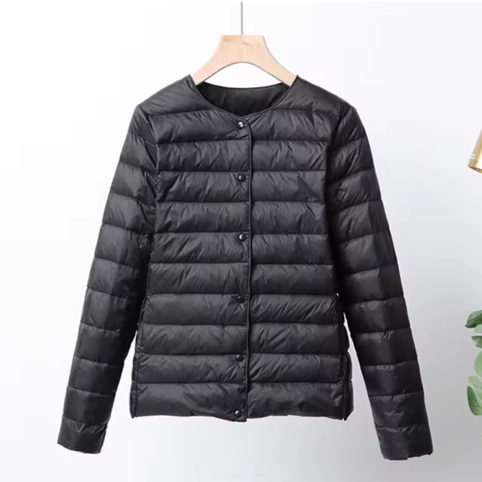 – Ultraleichte Daunenjacke