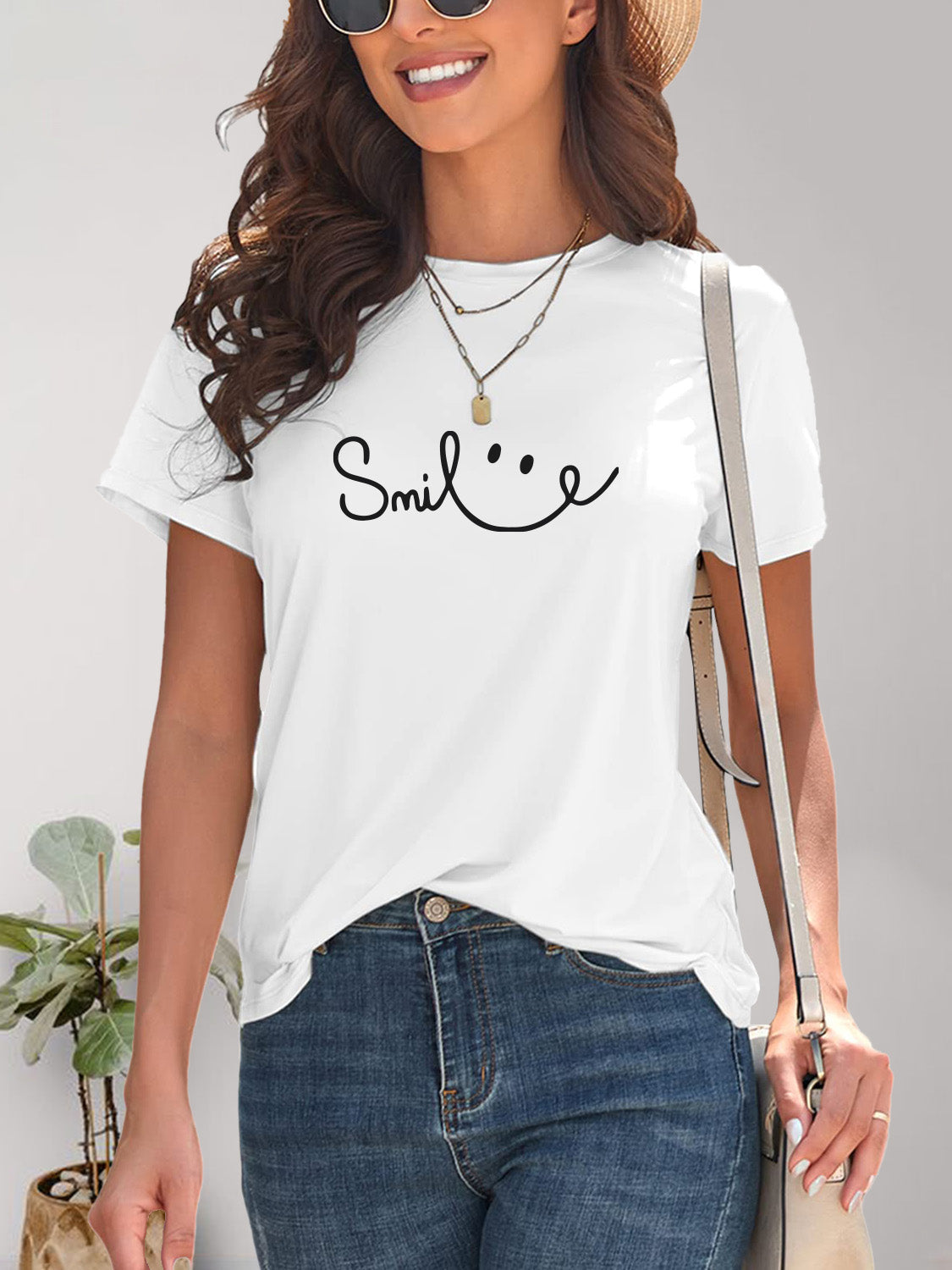 Valenzora | Smile Crew Neck Short Sleeve T-Shirt