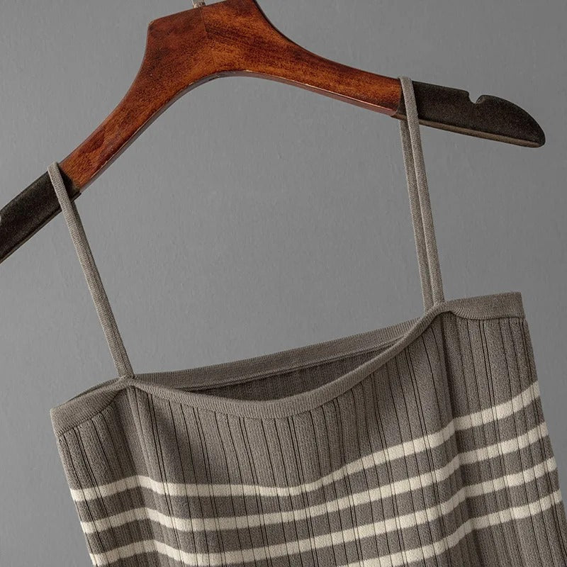 Valenzora | Comfortable striped knitwear set