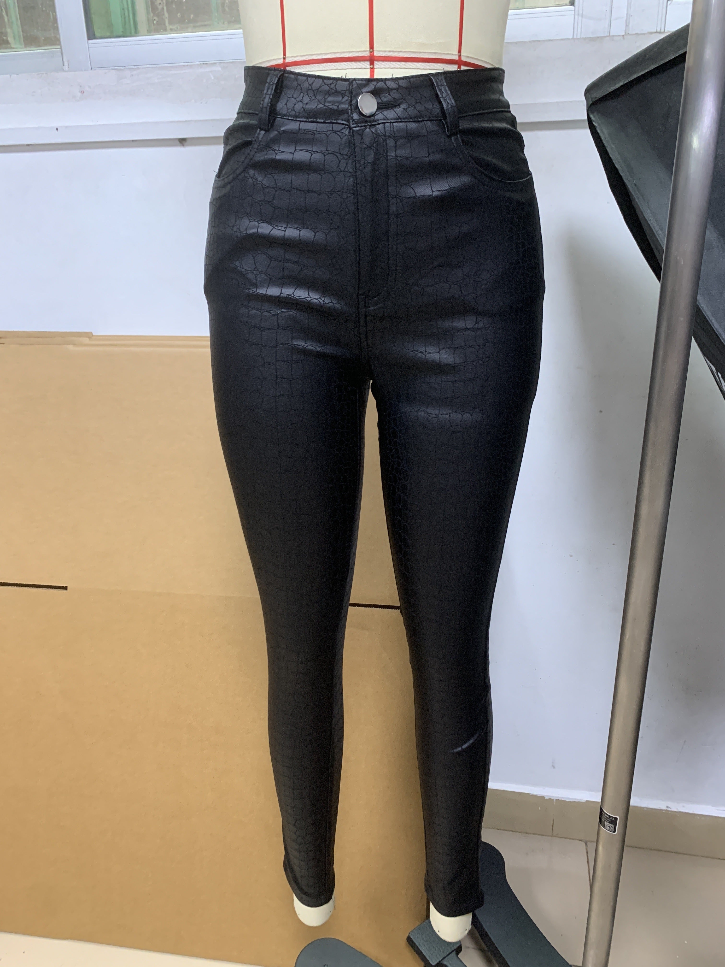 Valenzora | Beschichtete High-Waist Skinny Jeans