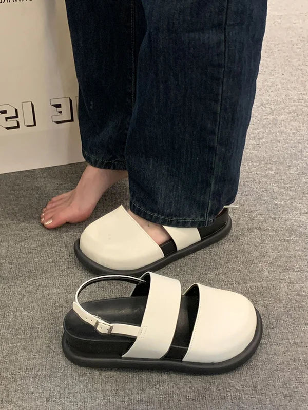 Sandals with a split toe