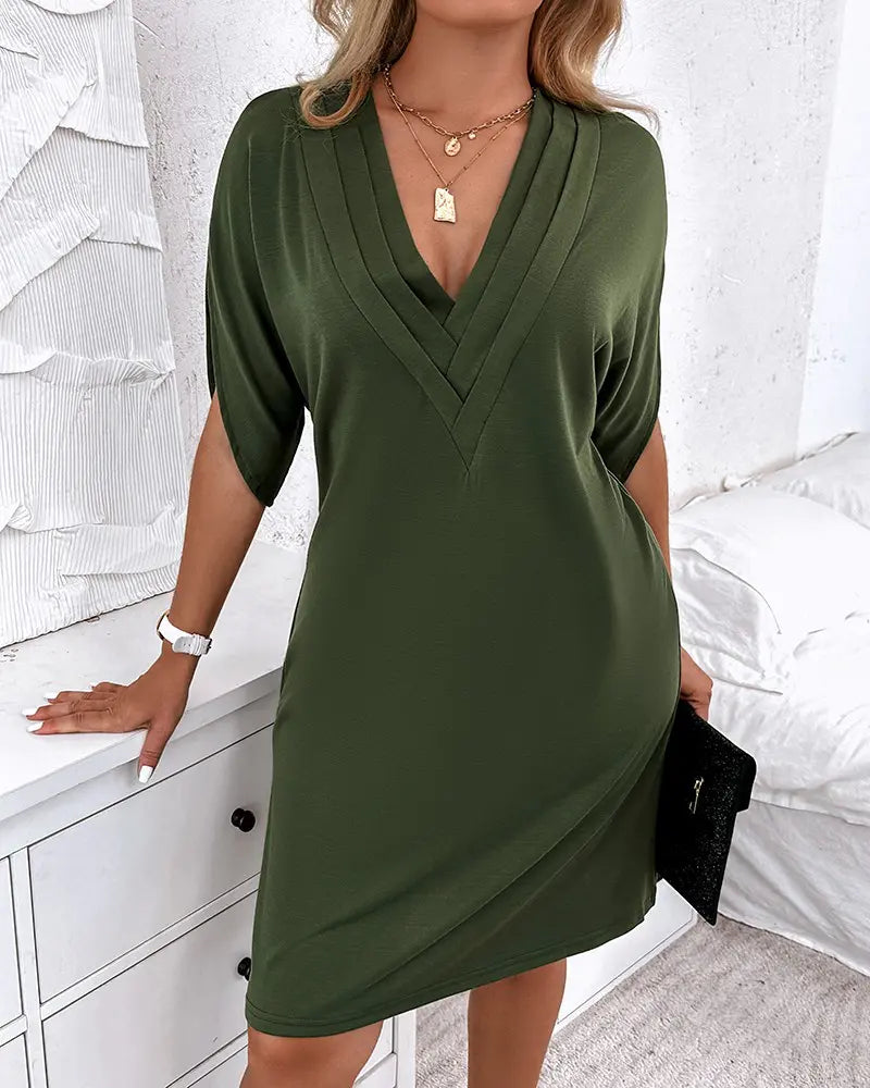 Valenzora - Casually chic V-neck mini dress in olive green | Versatile V-neck mini dress for every occasion