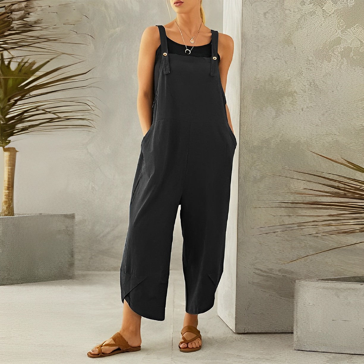 Stylische Sommer-Latzhose