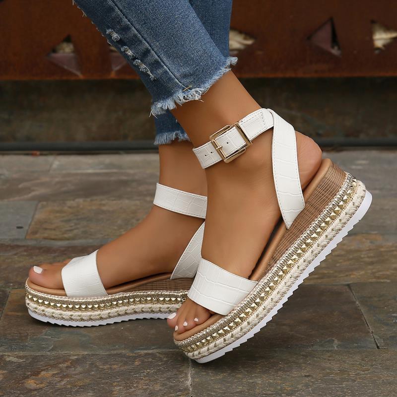 Valenzora | Summer Sandals with Buckle Straps and Platform