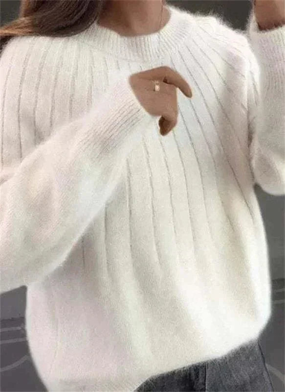 Valenzora | Fluffy cashmere knit sweater