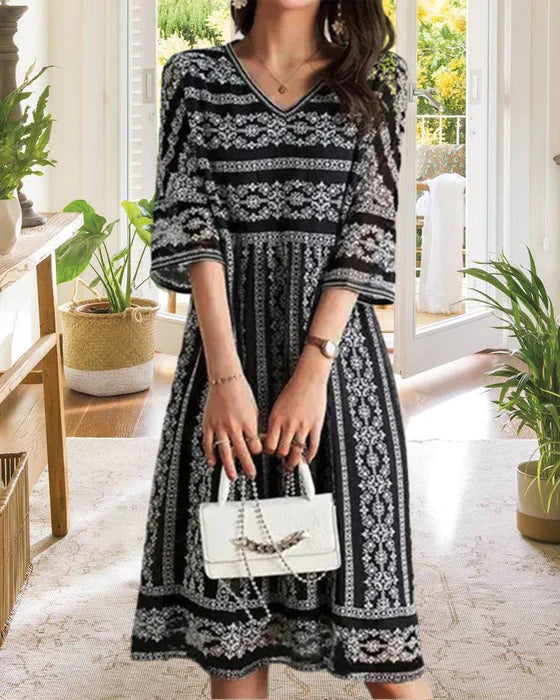 Valenzora | Printed midi dress with V-neck