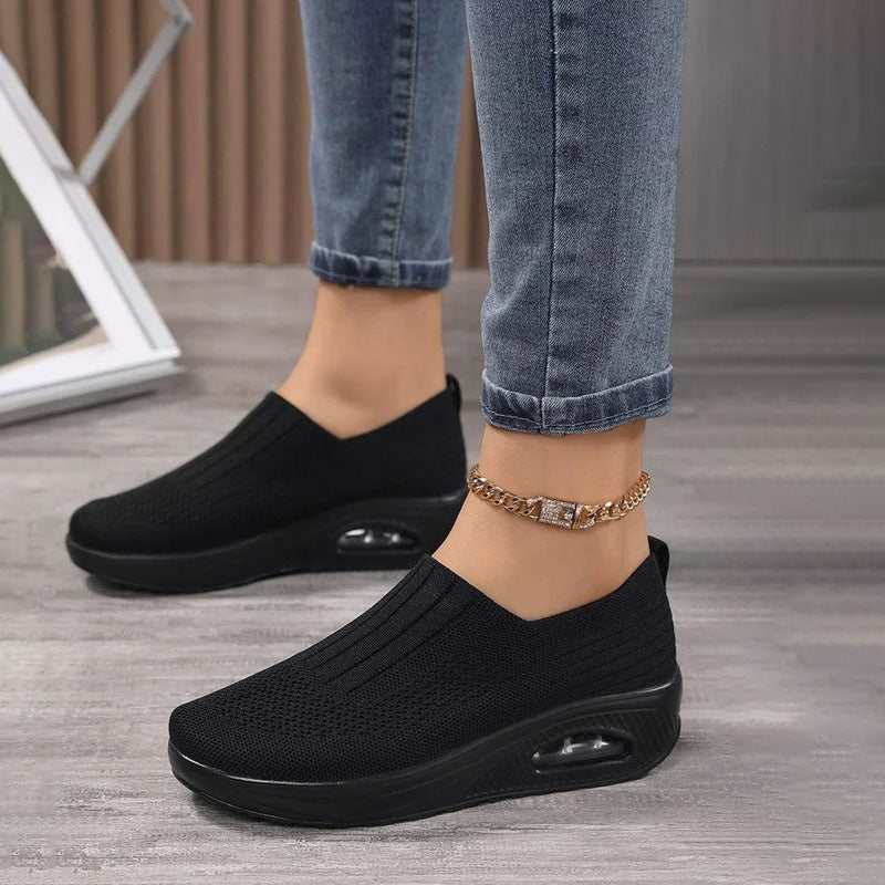 Valenzora | Atmungsaktive Slip-on-Sneaker mit ergonomischer Sohle für Damen