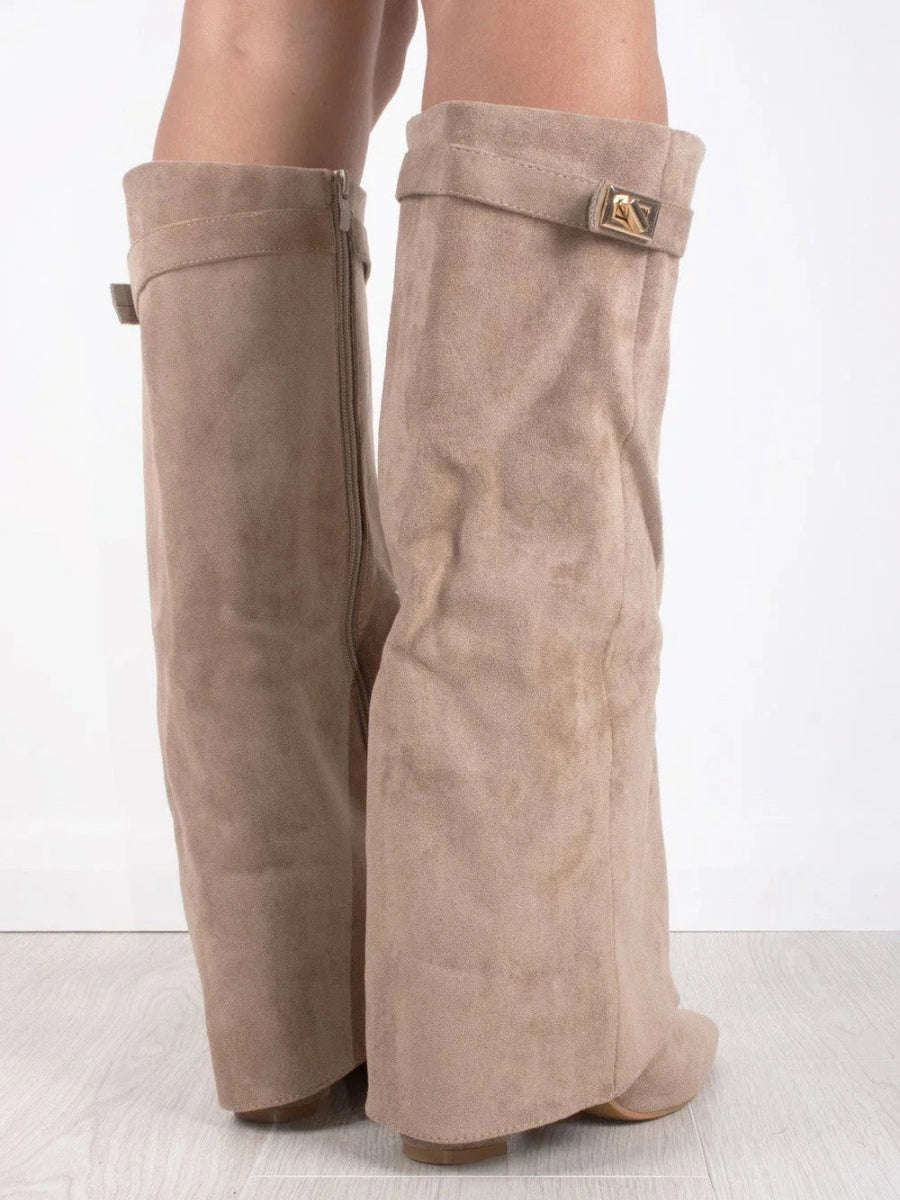 Valenzora | Elegant women's boots made of high-quality suede with golden accents