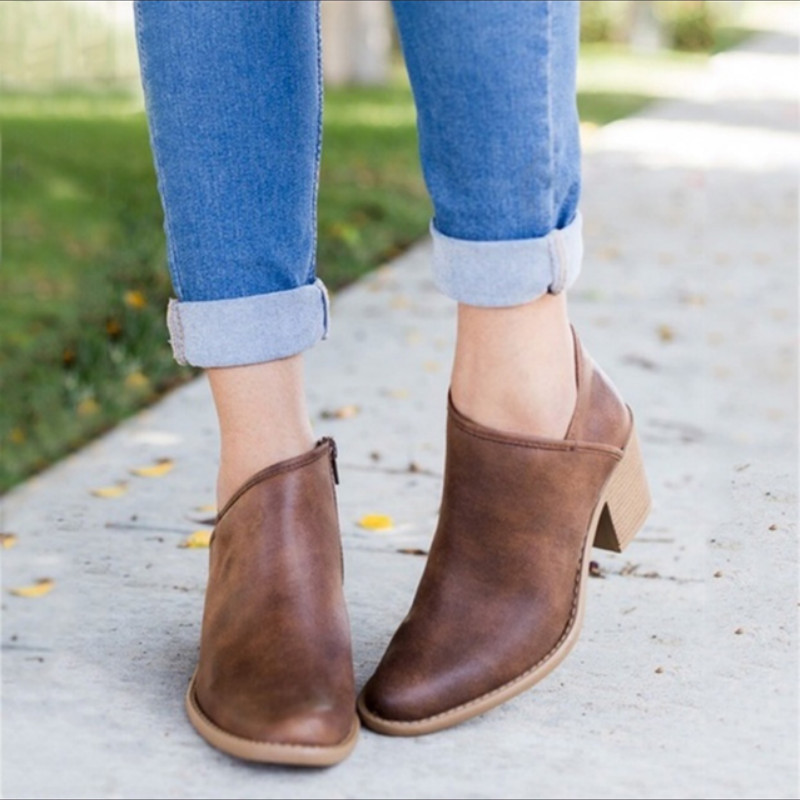 Valenzora | High-heeled ankle boots with side zipper