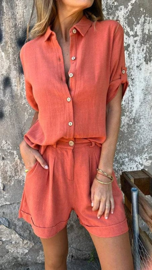 Valenzora | Wrinkle-free linen women's set: shorts and blouse with breathable comfort