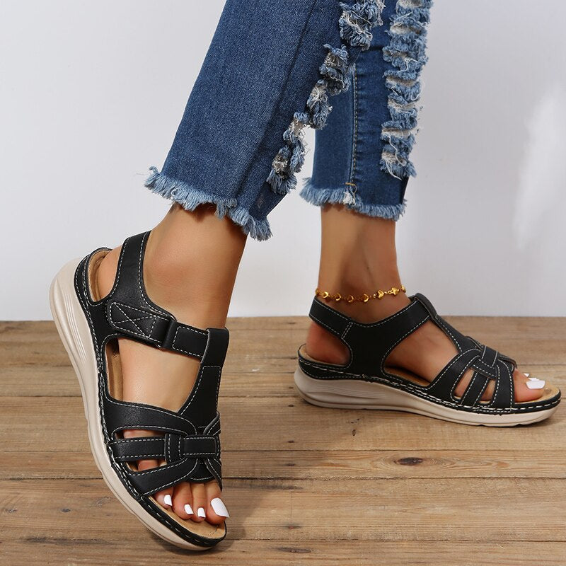 Valenzora | Orthopedic hiking sandals with platform