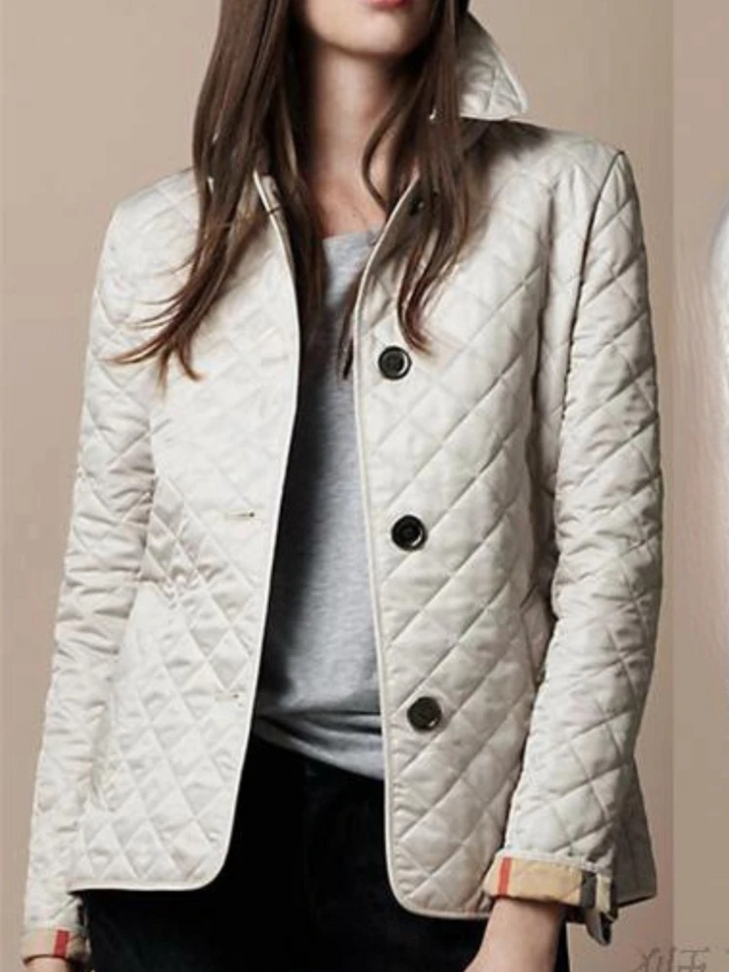 Valenzora | Short quilted women's jacket with buttons and collar, elegant