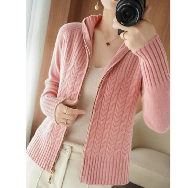 Valenzora | Damen Strickjacke mit Reißverschluss und Zopfstrickdetails